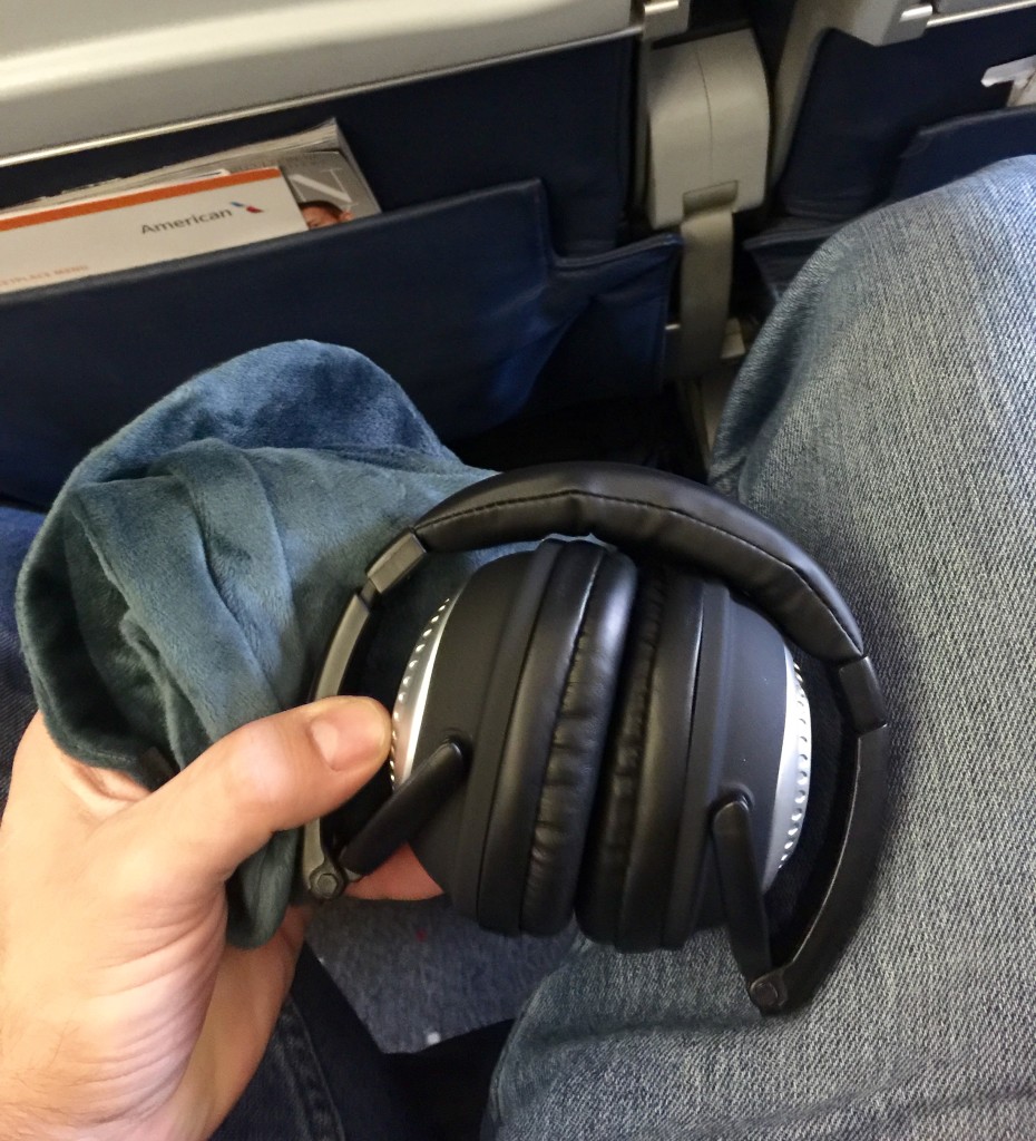 noise cancelling headphones